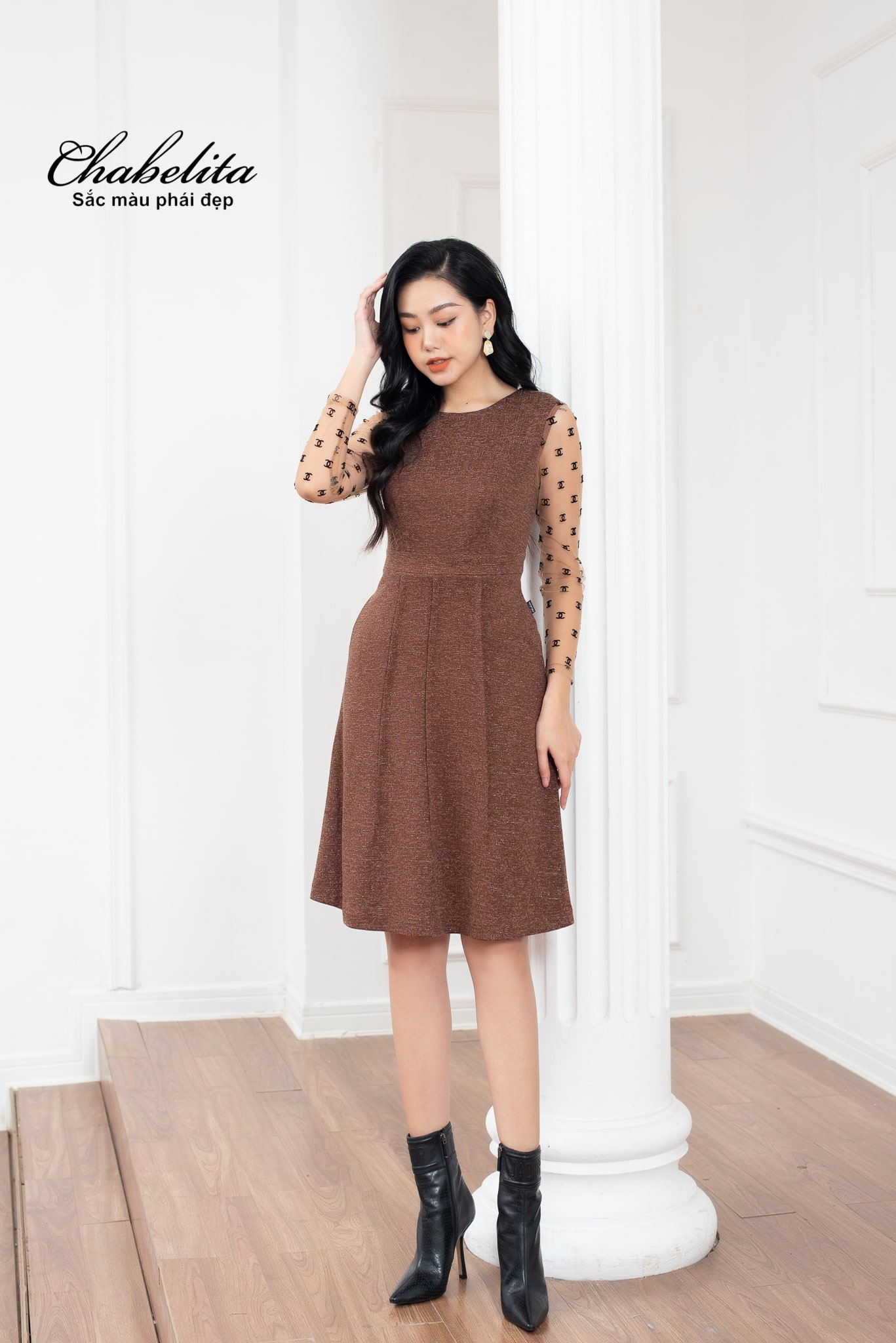 Đầm bèo tầng màu nâu