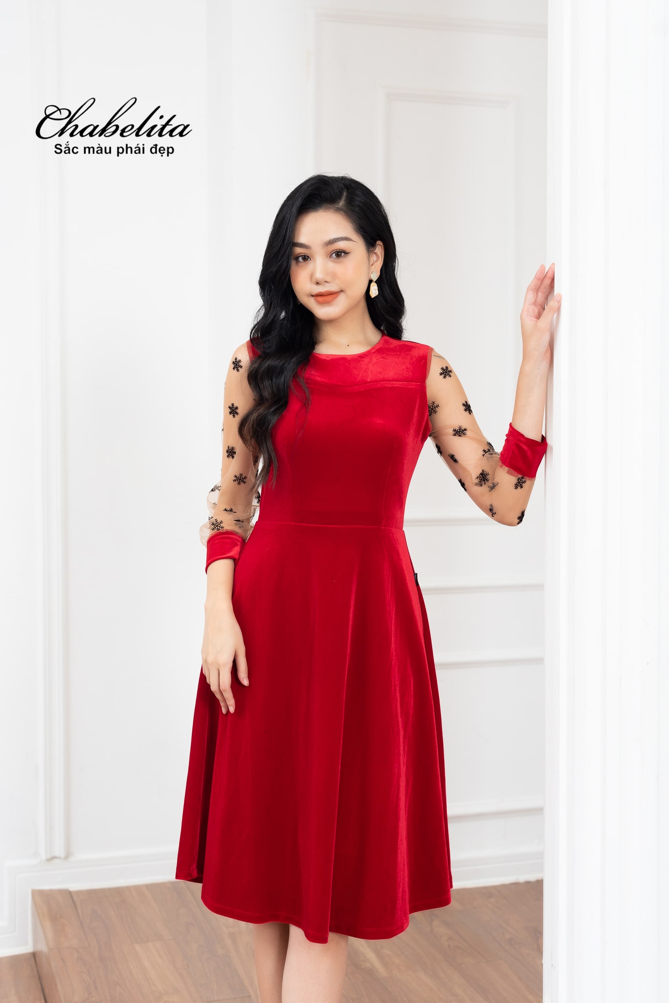 Đầm nhung A phối tay màu đỏ