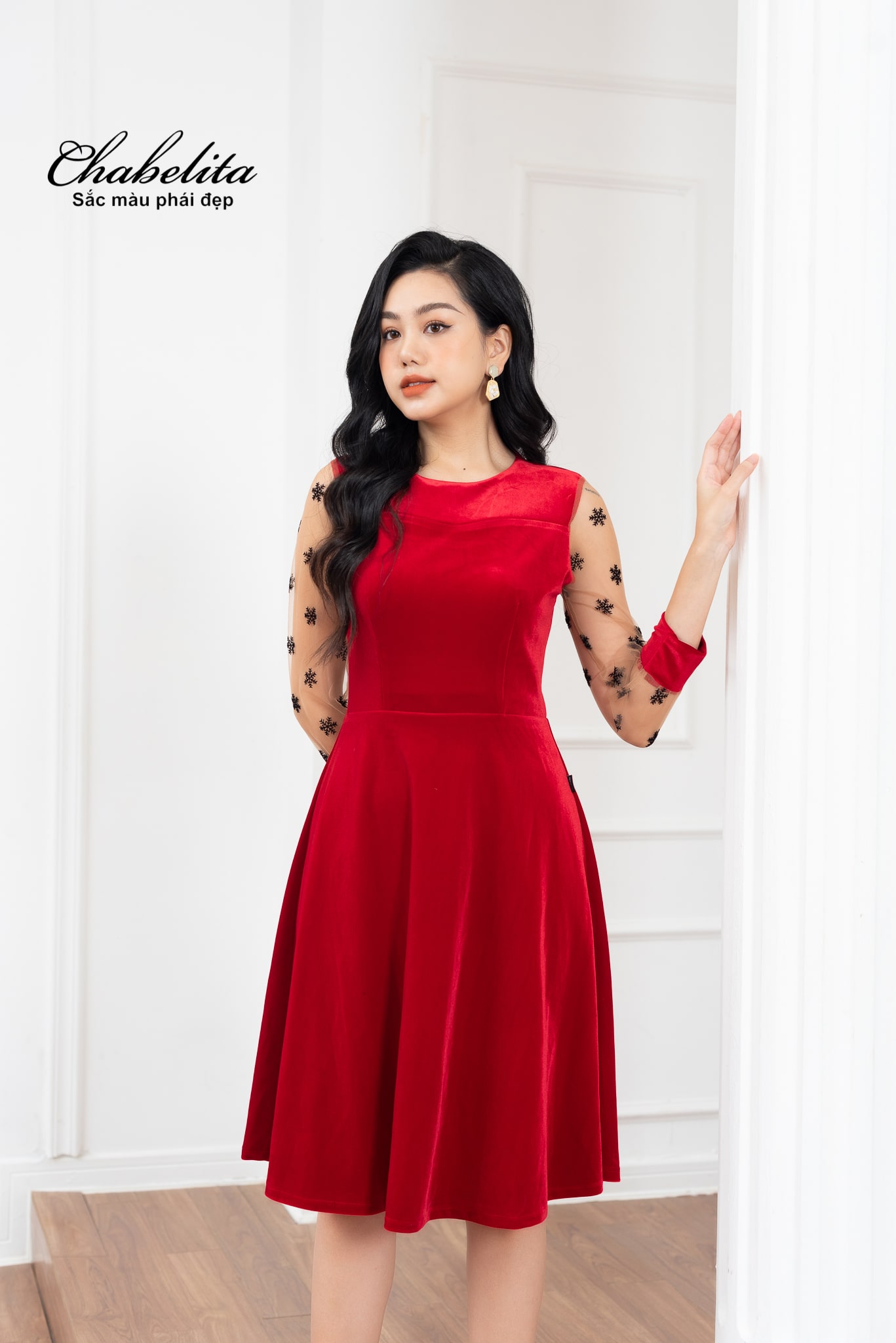 Đầm nhung A phối tay màu đỏ