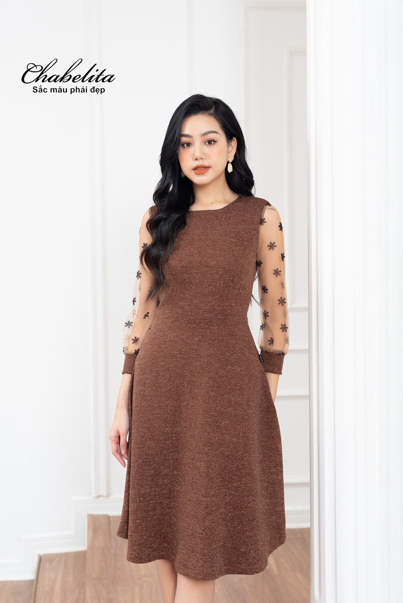 Đầm nhung A phối tay màu nâu