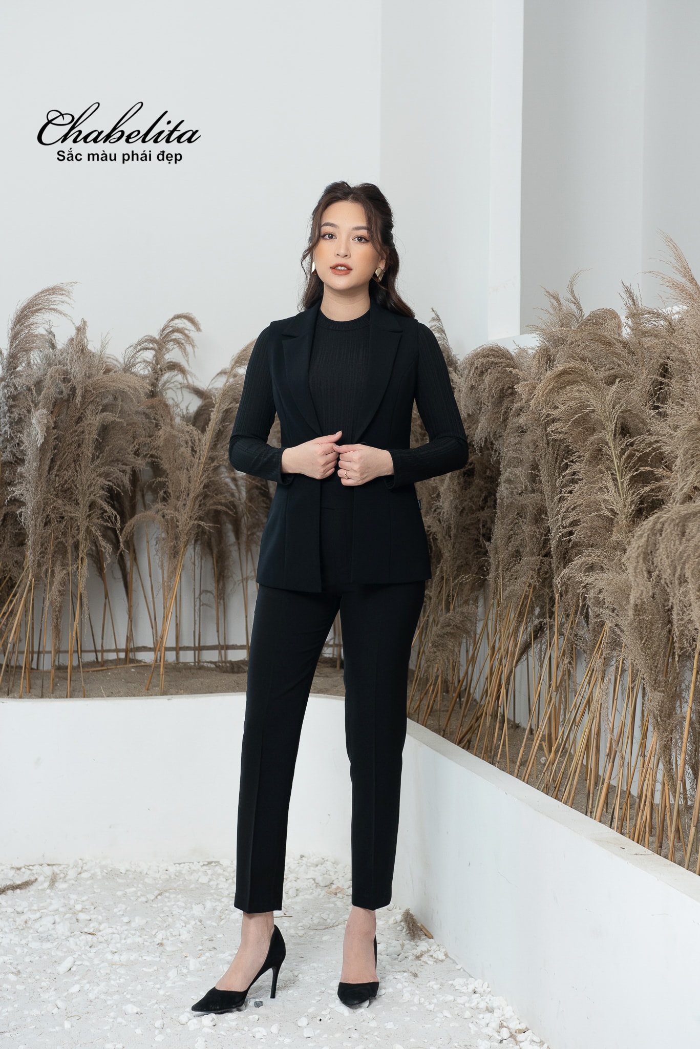 Jile ngắn màu đen