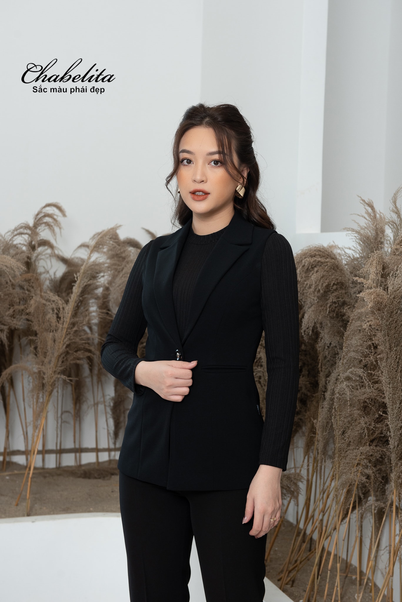 Jile ngắn màu đen