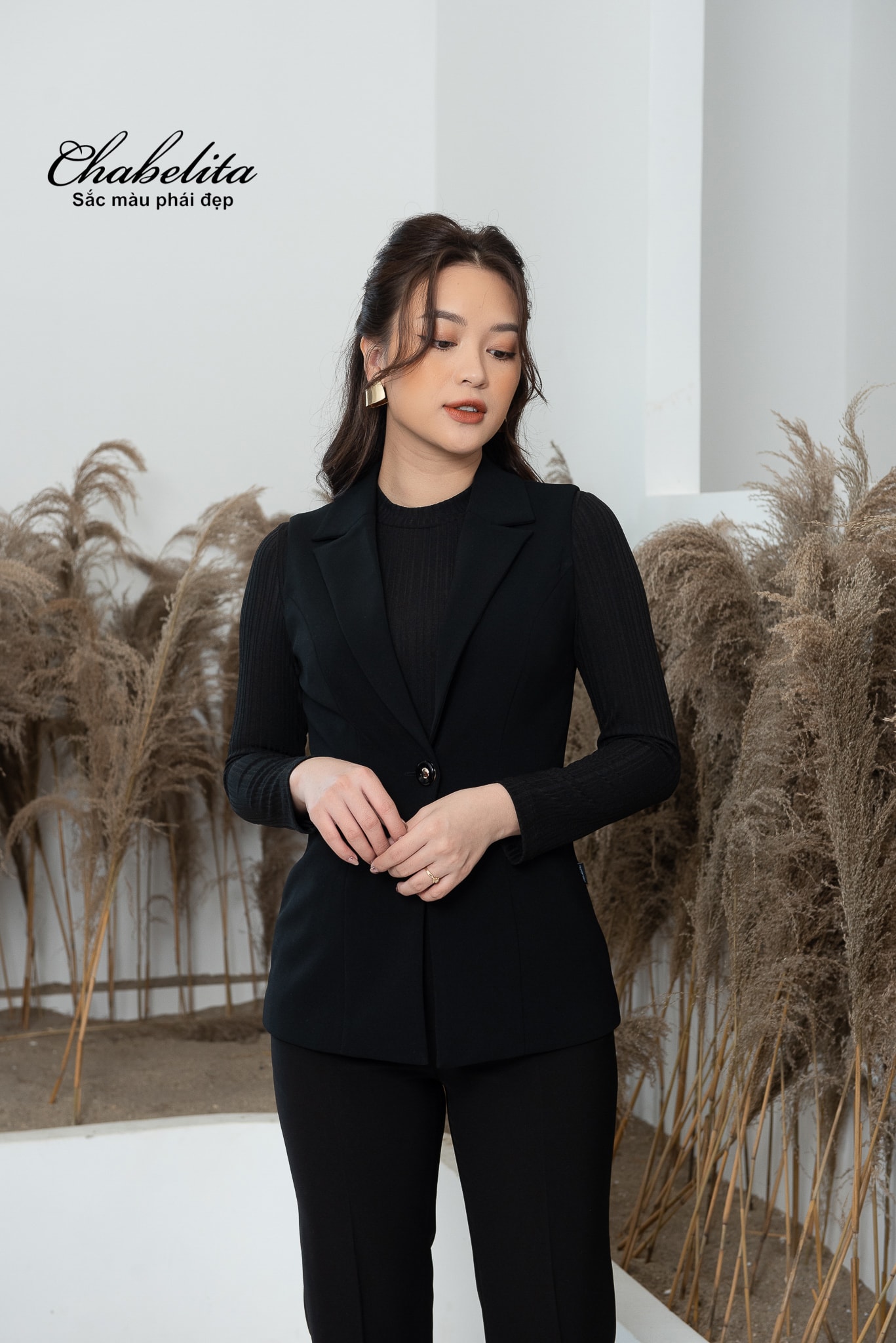 Jile ngắn màu đen