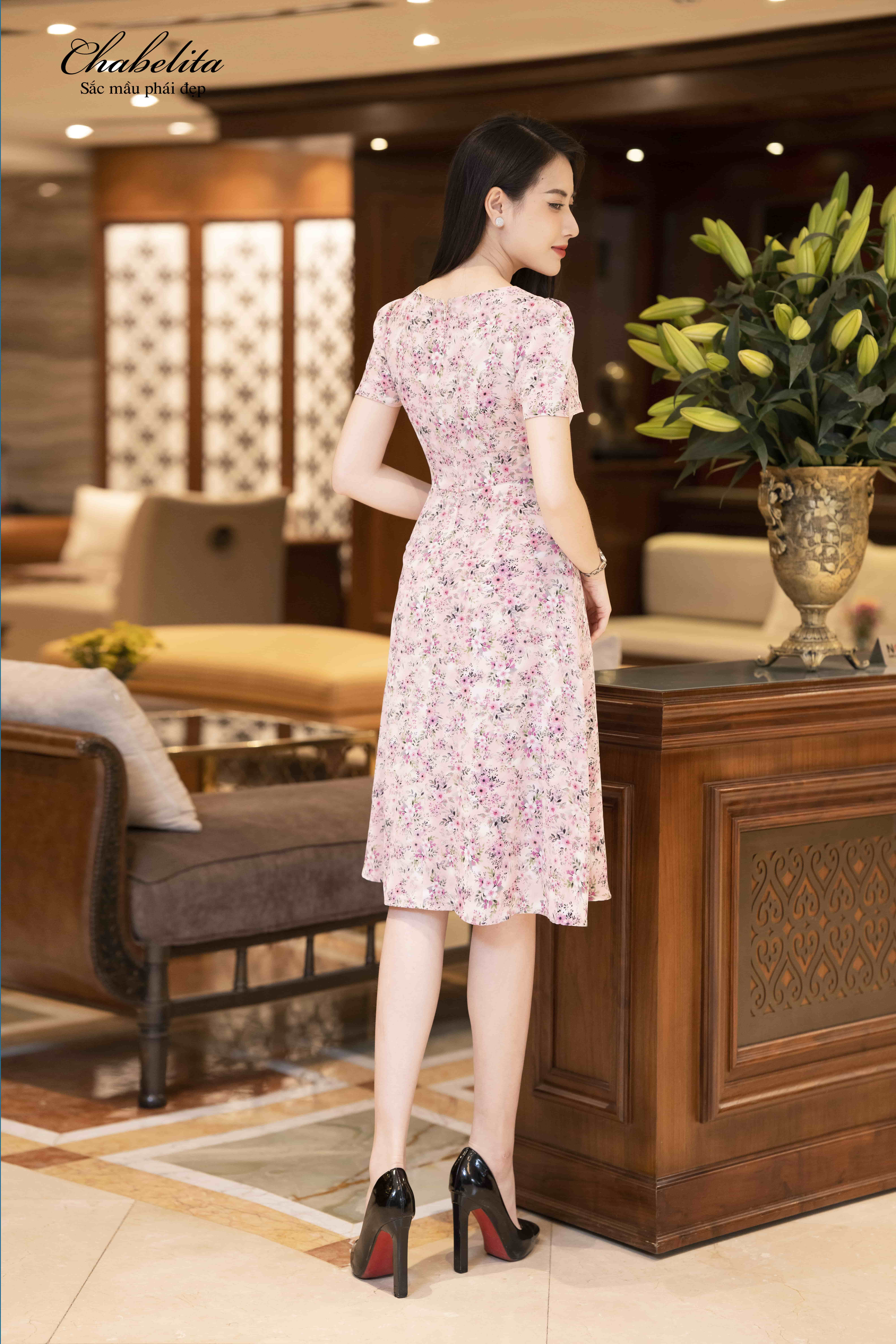 Đầm lụa hoa màu tím