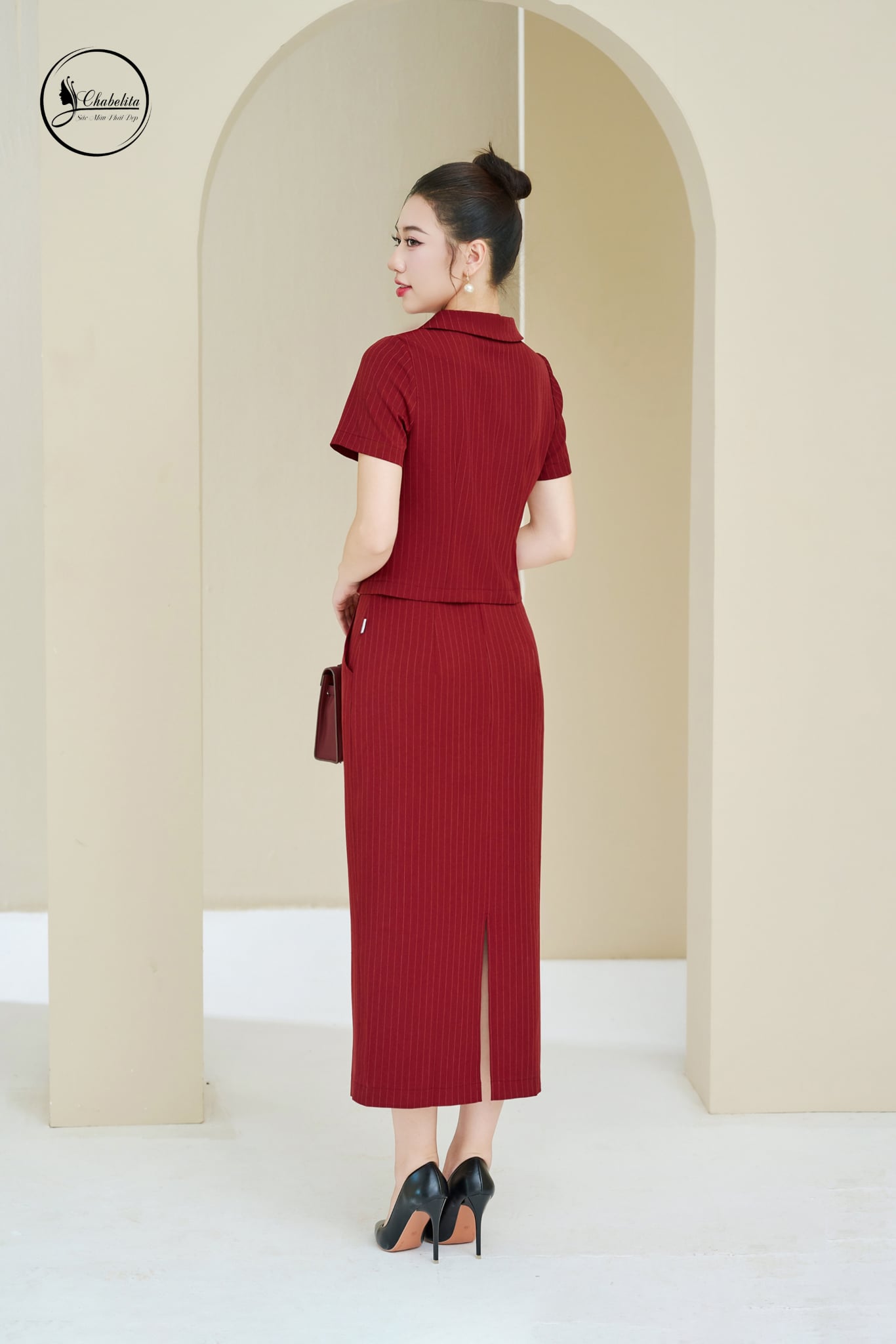 Bộ kẻ đính hoa màu đỏ đô