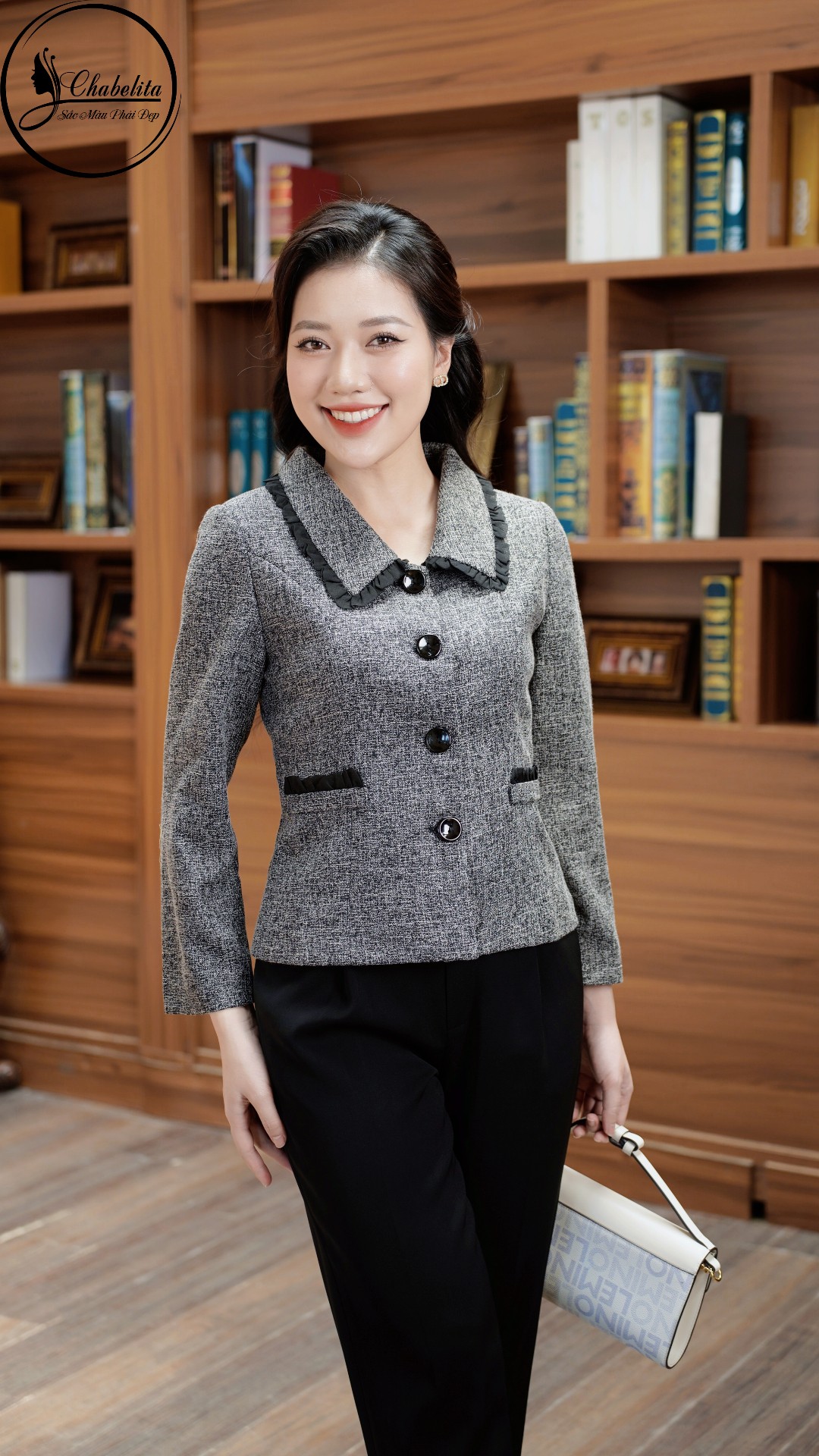 Áo vest viền ren phối cổ nơ màu đen