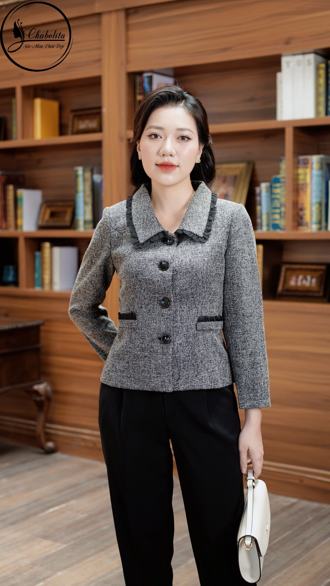 Áo vest viền ren phối cổ nơ màu đen