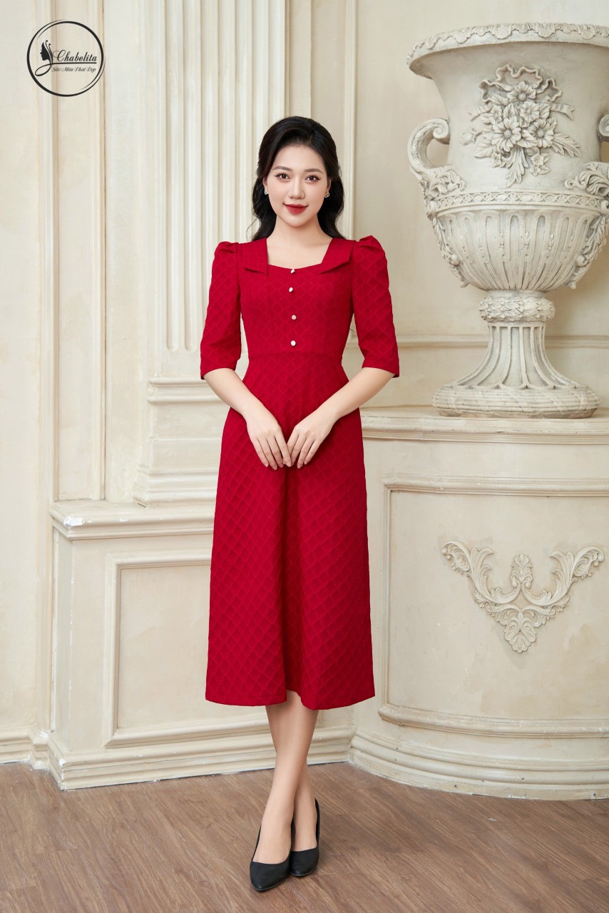 Đầm cổ bẻ màu đỏ