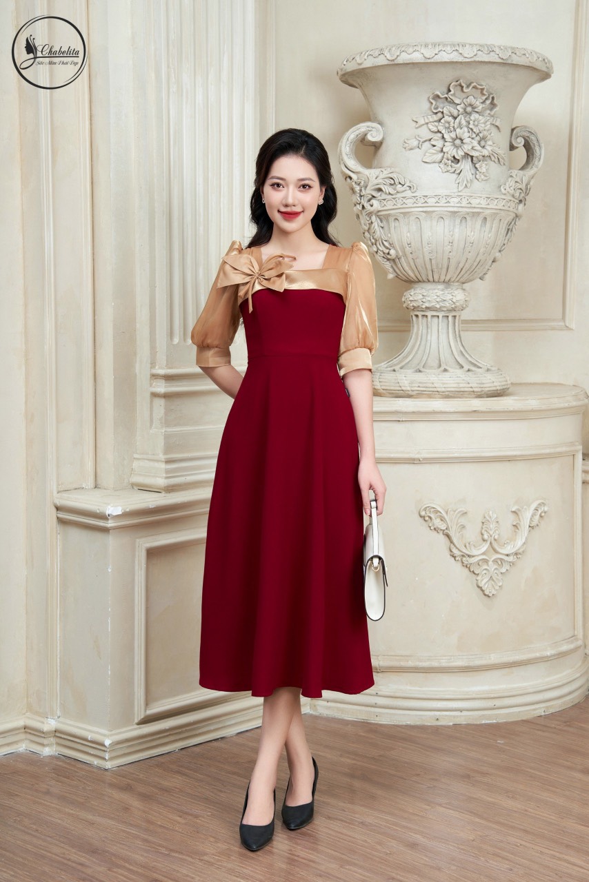 Đầm phối tay ngực màu đỏ