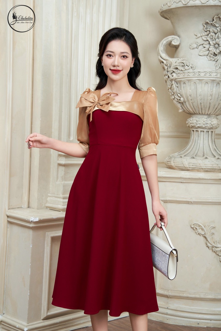 Đầm phối tay ngực màu đỏ