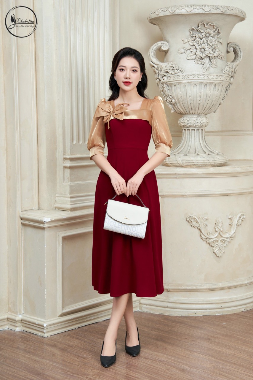 Đầm phối tay ngực màu đỏ