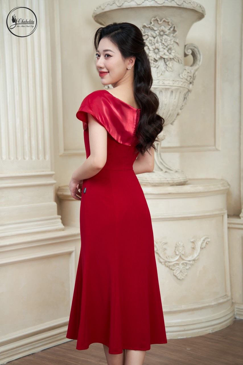 Đầm đuôi cá màu đỏ