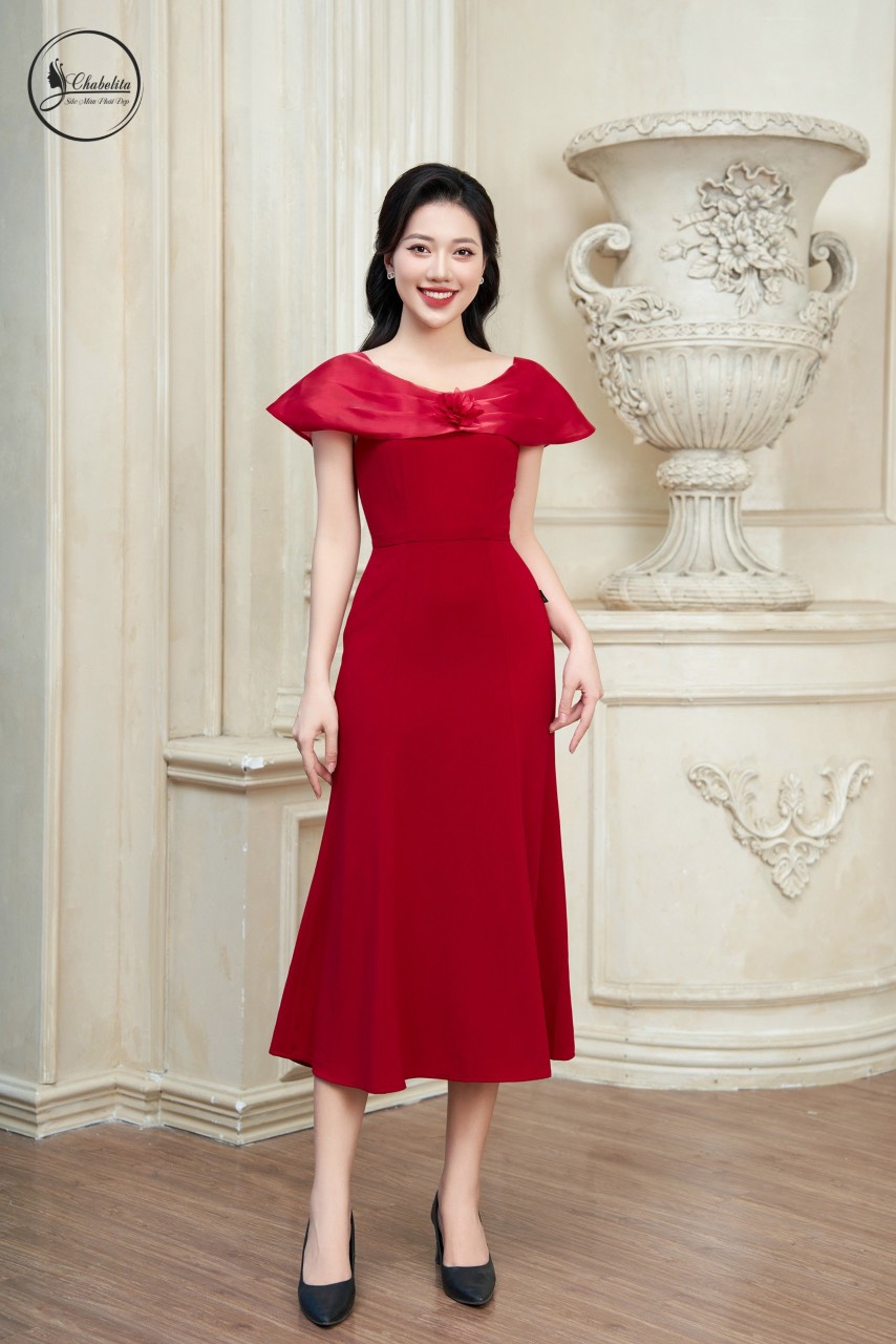 Đầm đuôi cá màu đỏ