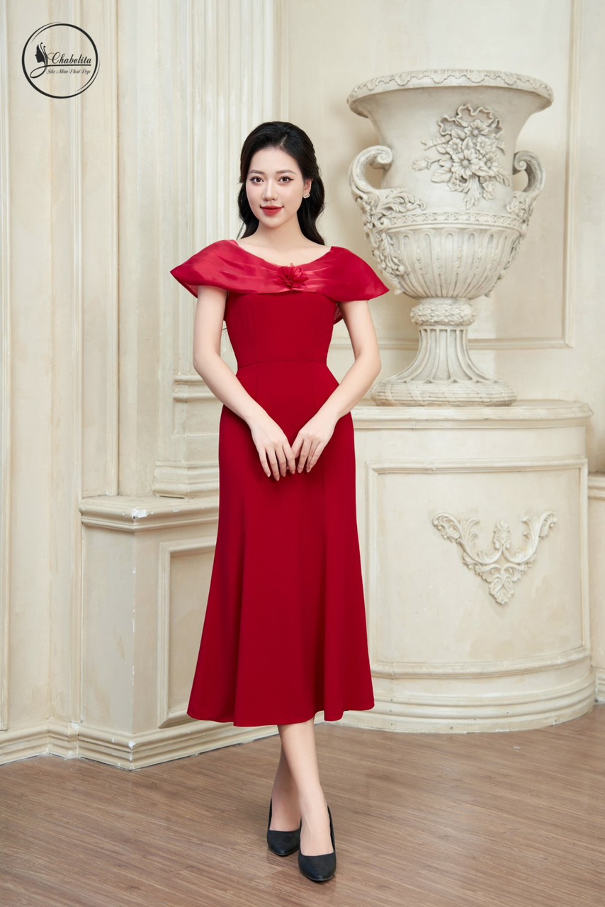 Đầm đuôi cá màu đỏ