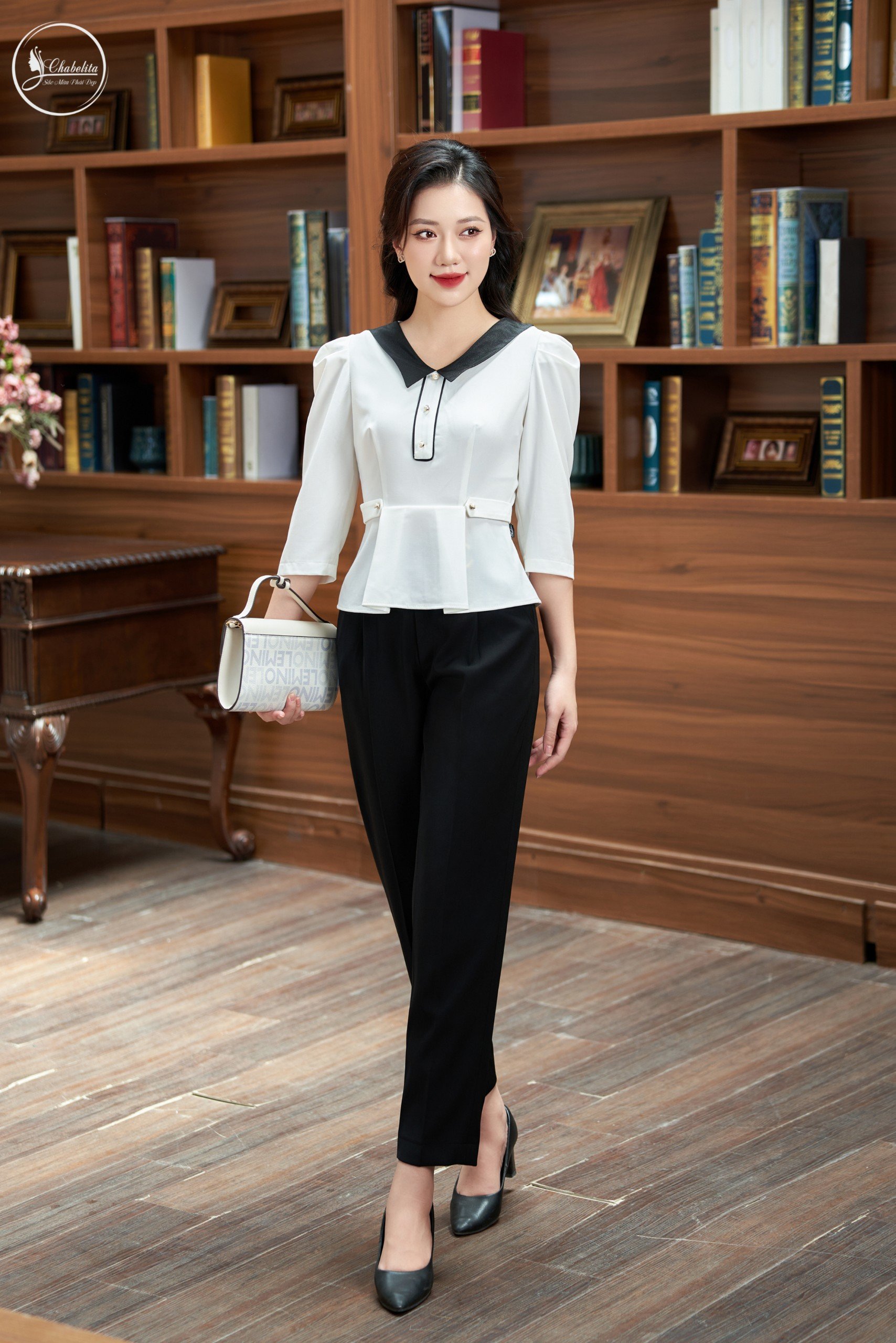 Áo sơ mi phối cổ màu trắng