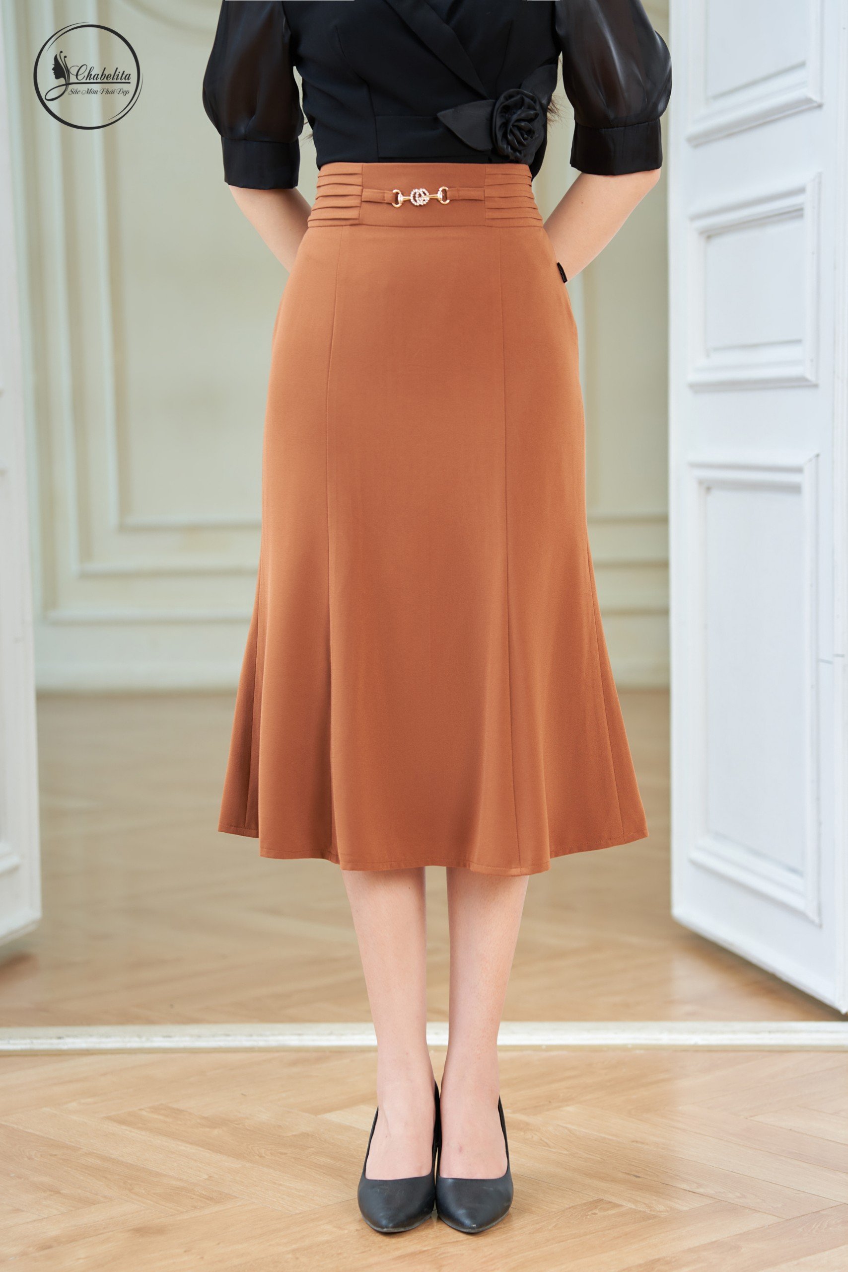 Chân váy đuôi cá màu nâu đậm