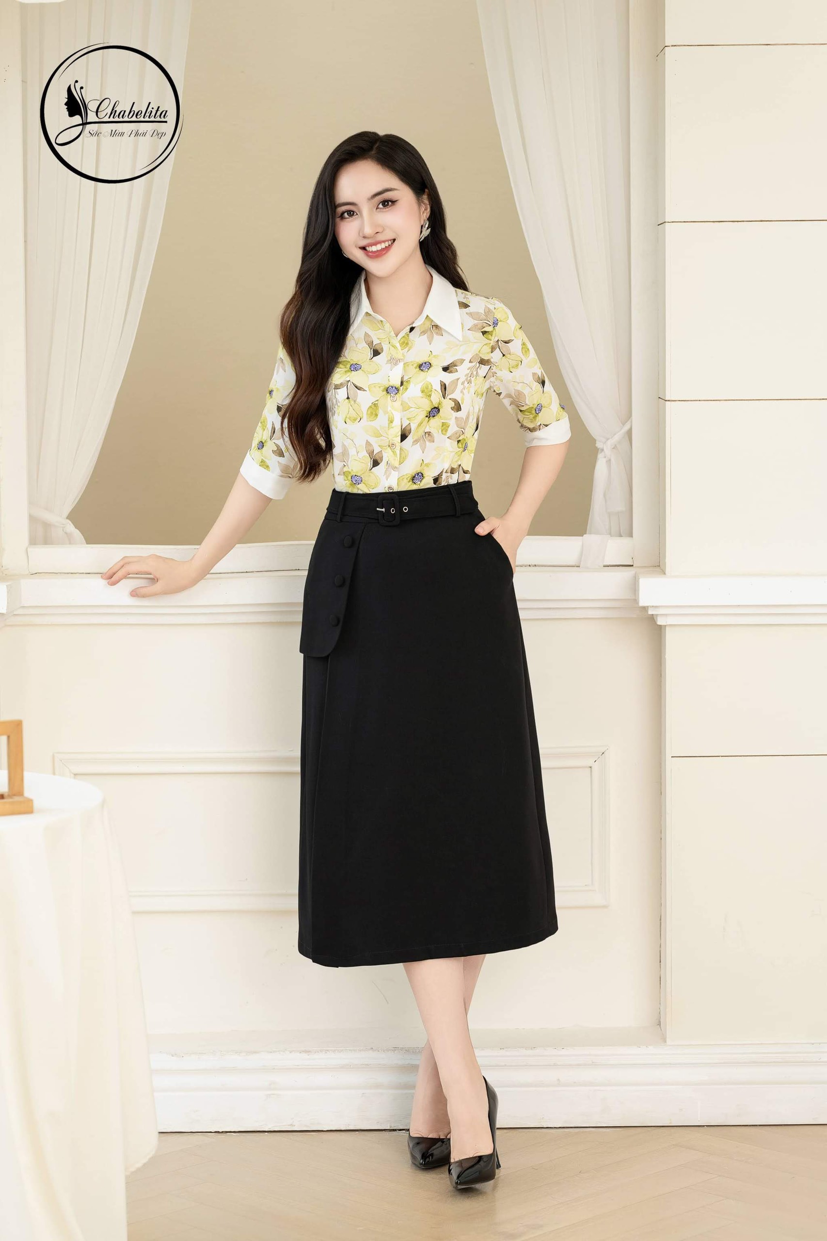 Áo sơ mi tay lỡ phối cổ nhọn màu xanh