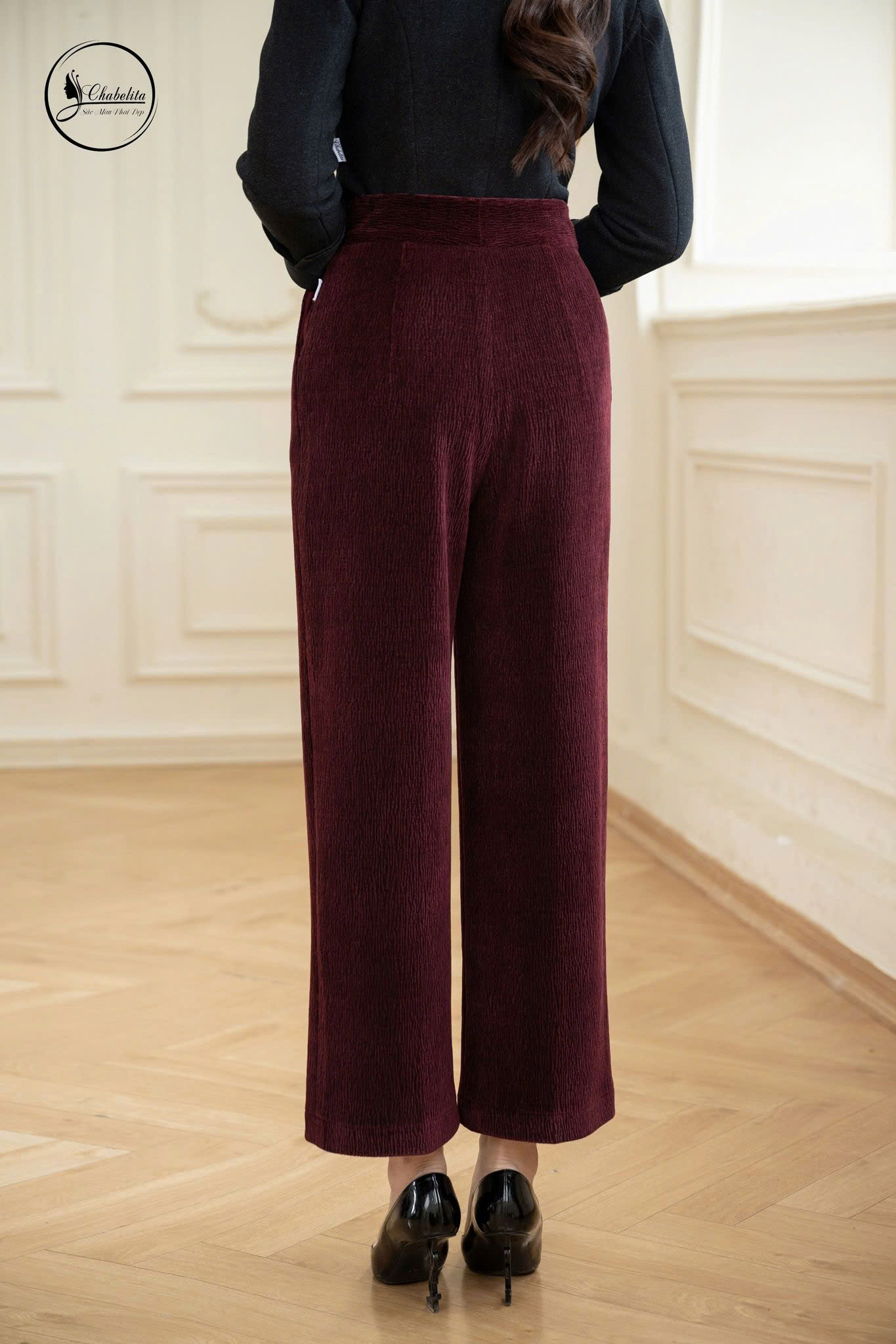 Quần nhung ống suông màu đỏ đô