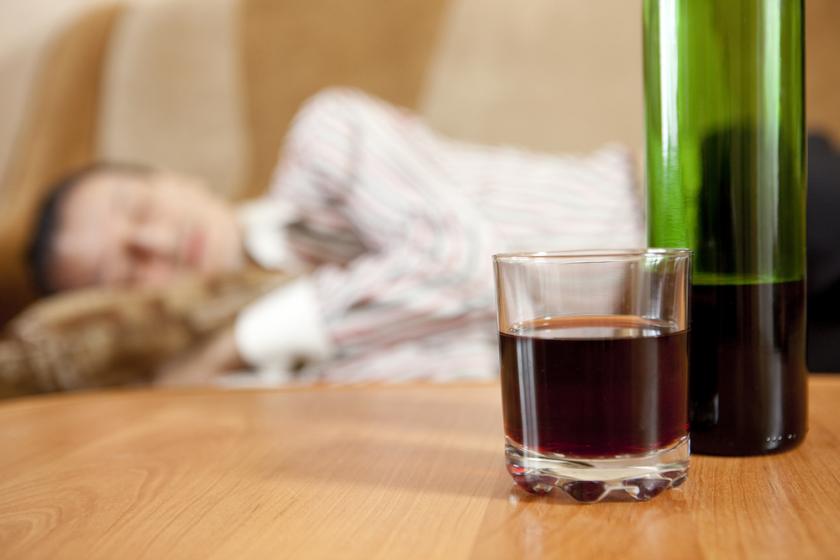 Rượu ảnh hưởng tới giấc ngủ của bạn như thế nào