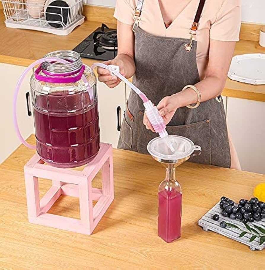 Sử dụng máy lọc rượu thuốc để khử ngay cặn, chất độc có trong rượu