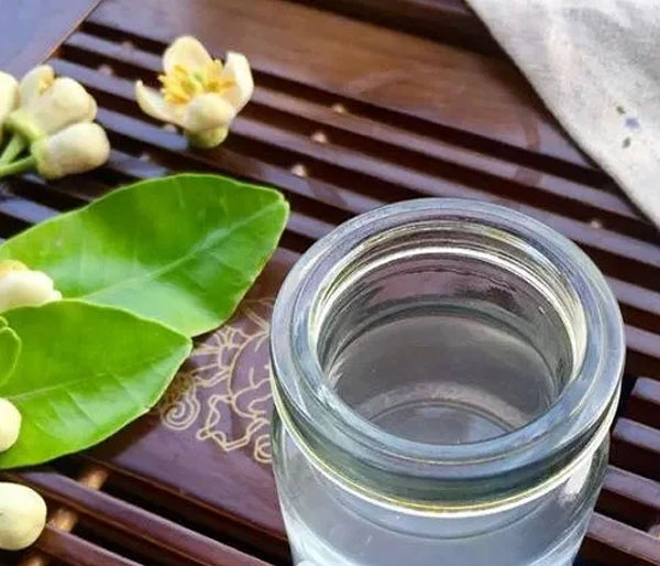 Mẹo làm tinh dầu, nước hoa bưởi thơm mát tại nhà