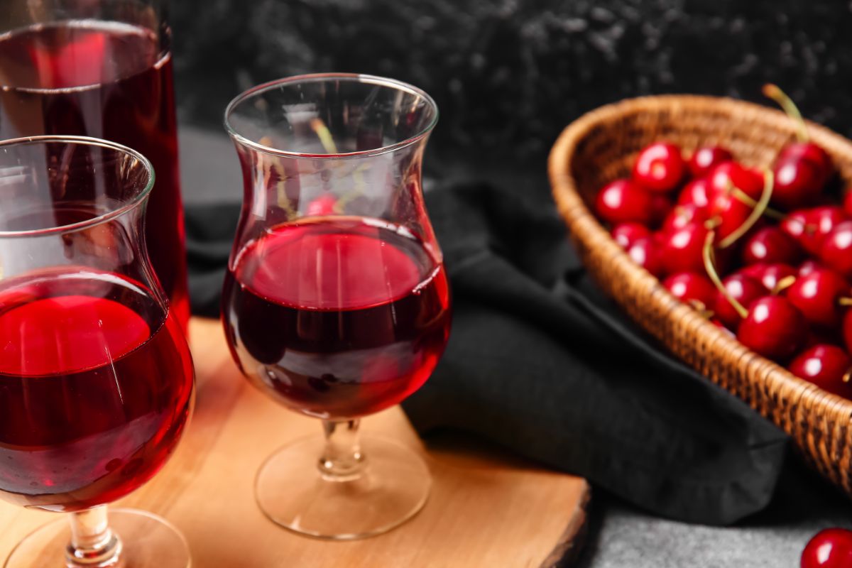cách ngâm rượu sơ ri
