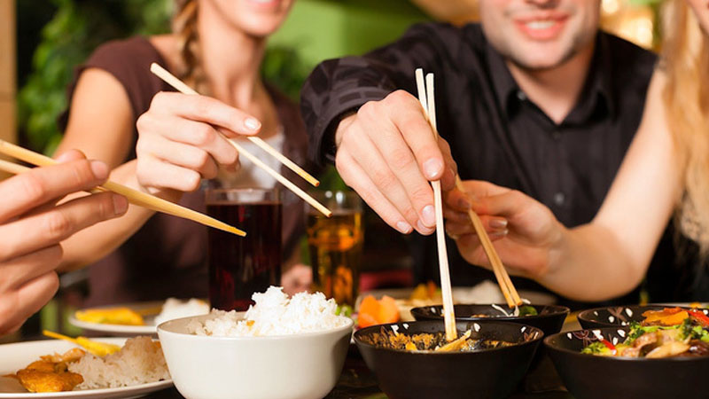 Cách từ chối rượu bia khéo léo