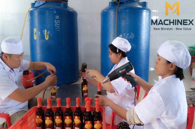 chiết rót, đóng nắp nước mắm