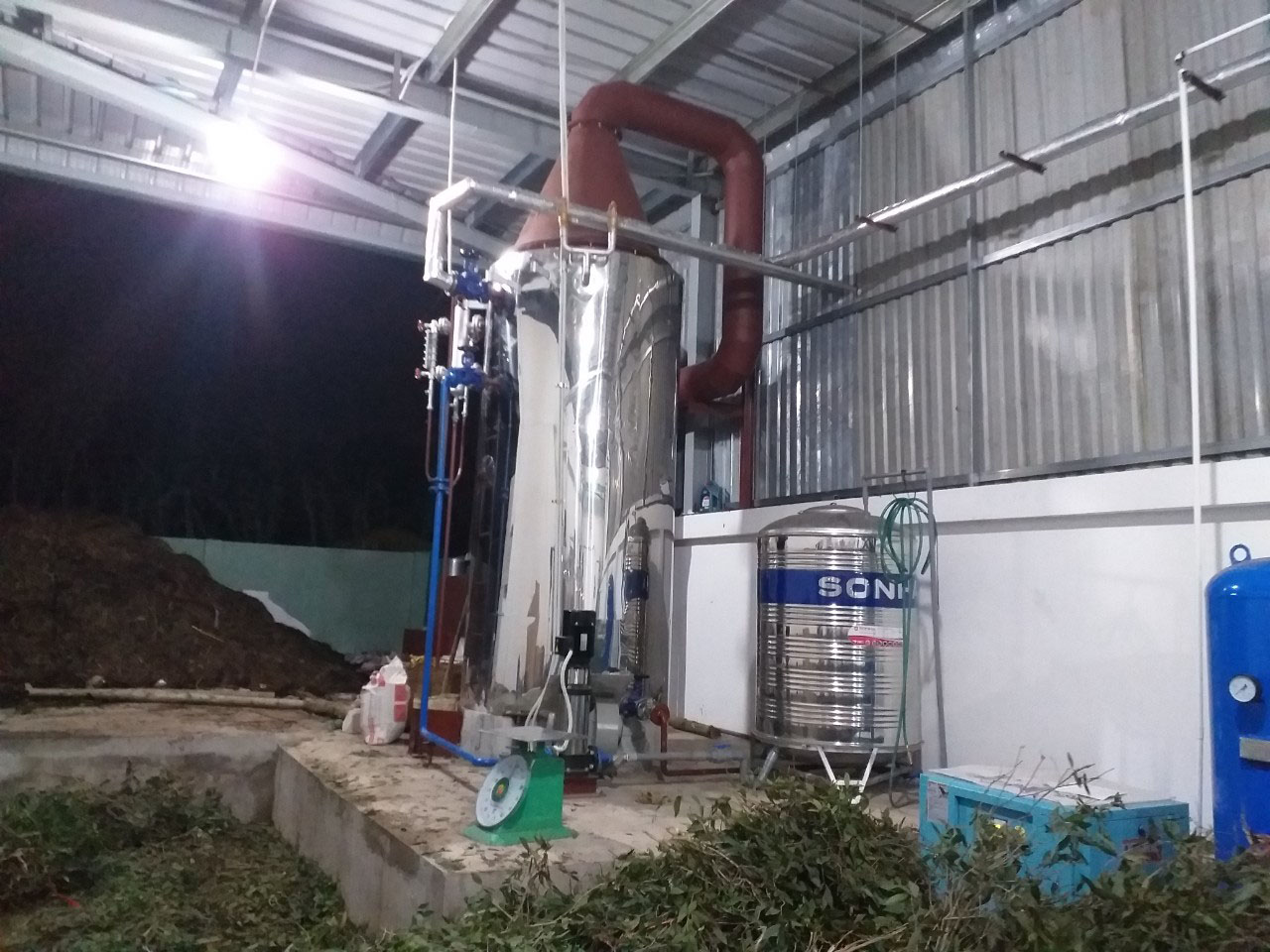 chưng cất tinh dầu tràm sả