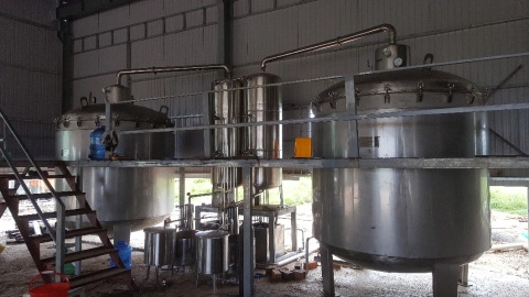 máy chưng cất tinh dầu