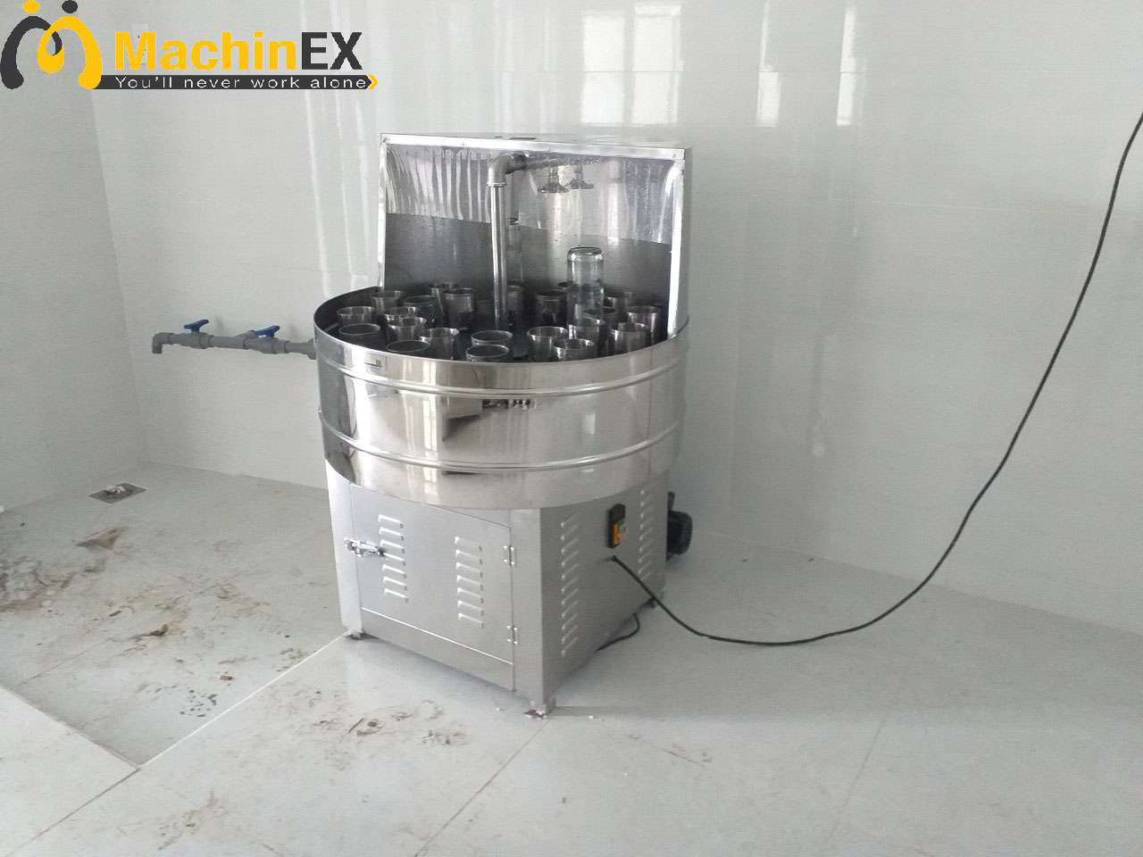 máy rửa chai mâm xoay