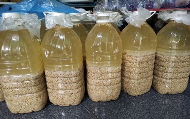 rượu nếp cái hoa vàng