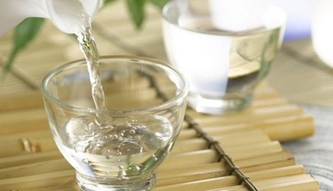 rượu lọc bằng máy