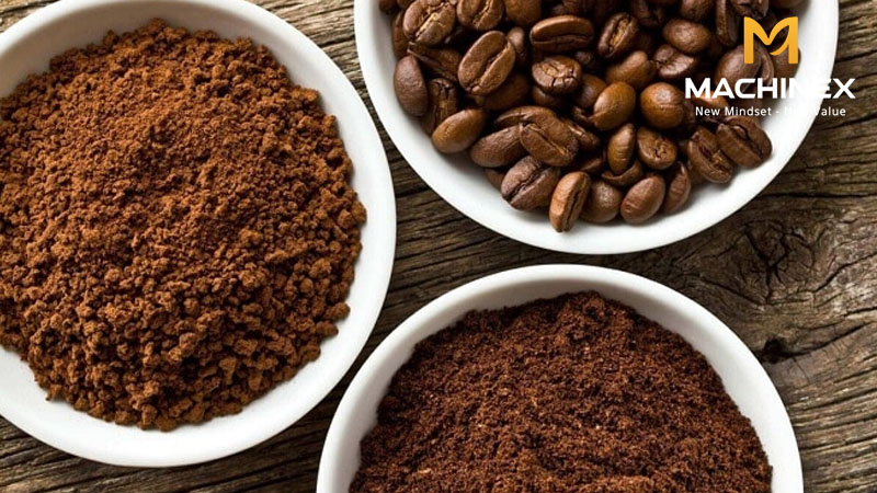 Sản phẩm bột cafe hòa tan có bị vón cục khi pha không?