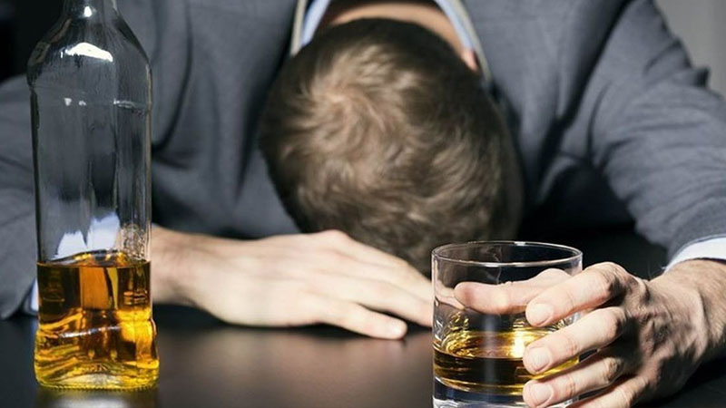 Rượu không rõ nguồn gốc