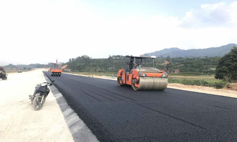 Đơn vị nào cung cấp xe công trình vật liệu bê tông nhựa Asphalt màu