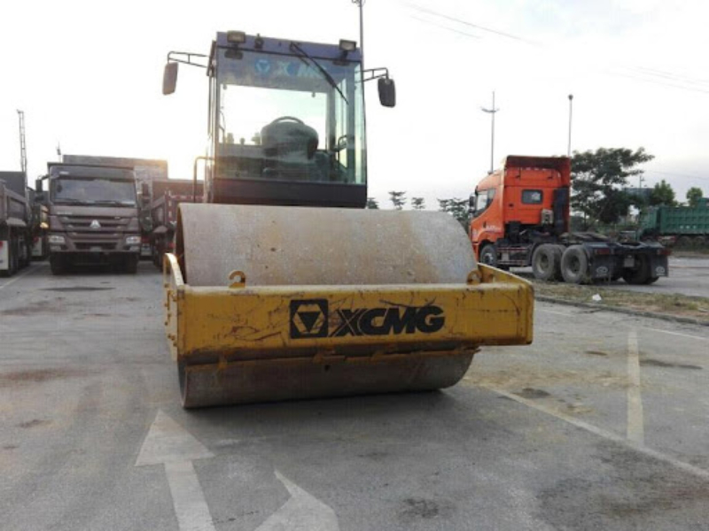 Có nên mua xe lu cũ đã qua sử dụng hay không?