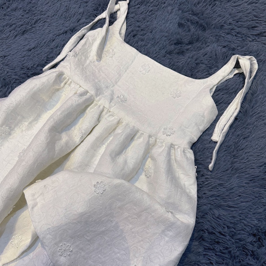 Đầm 2 dây bồng