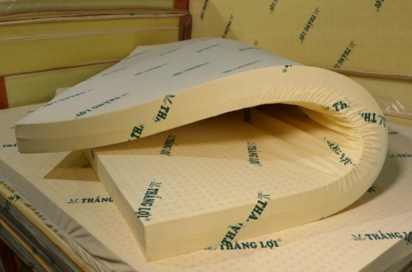 Nệm Thắng Lợi được làm từ chất liệu cao su thiên nhiên, chất lượng