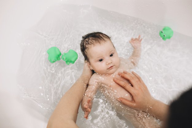 Những món đồ cần thiết cho bé khi tắm?