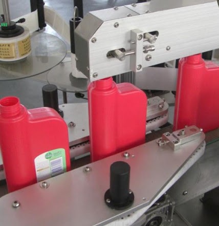 Lỗi Sai Hướng Chai Vào Máy Dán Nhãn