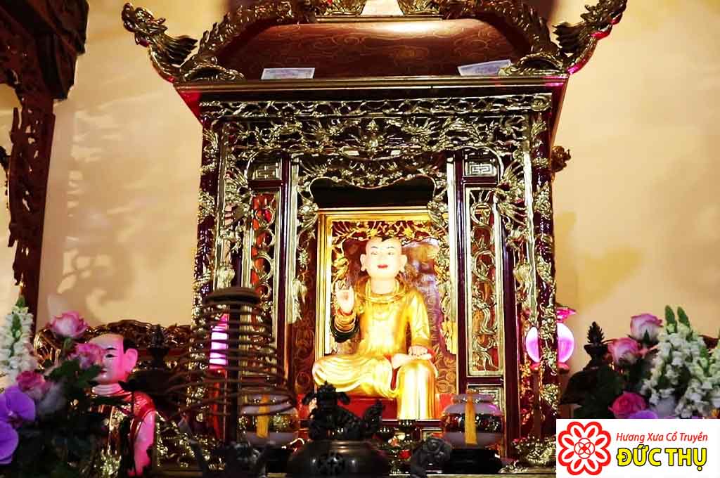 Đền Đồi Ngang