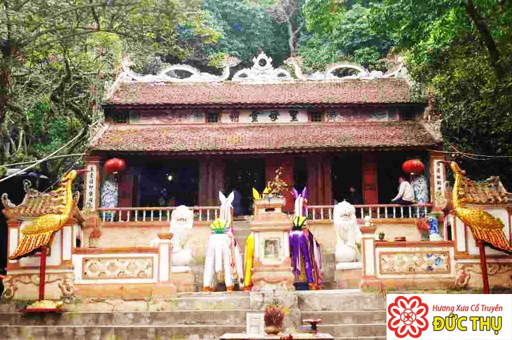 Đền Cô Chín