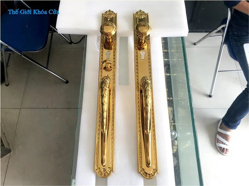 Khóa Cửa Đại Sảnh Gold SSA – LA – 8383 – 24K: Chuẩn mực an ninh và đẳng cấp cho cửa chính biệt thự, nhà phố cao cấp