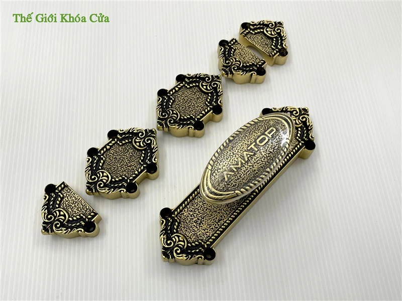 Clemon đồng cổ điển: Sự lựa chọn hoàn hảo cho biệt thự Tân cổ điển