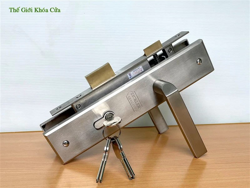 5 sai lầm phổ biến khi chọn mua khóa cửa gỗ cho nhà mới