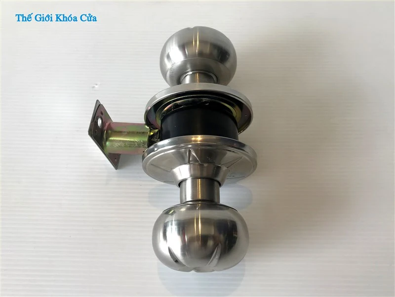 Đánh giá khóa tay nắm tròn Huy Hoàng so với các dòng khoá cùng phân khúc