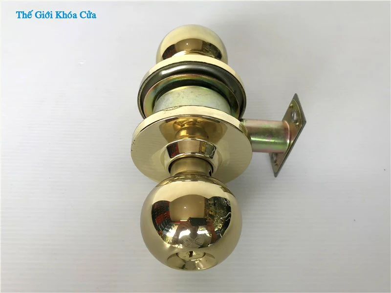 Khóa tay nắm tròn có an toàn không? Có nên lắp cho cửa chính?