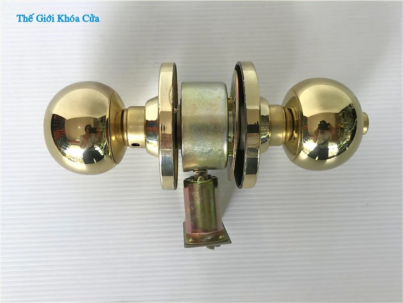 Kinh nghiệm chọn mua khóa tay nắm tròn bền đẹp, phù hợp với mọi loại cửa