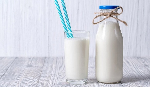 Cách làm trắng da bằng sữa tươi không đường đơn giản, hiệu quả tại nhà